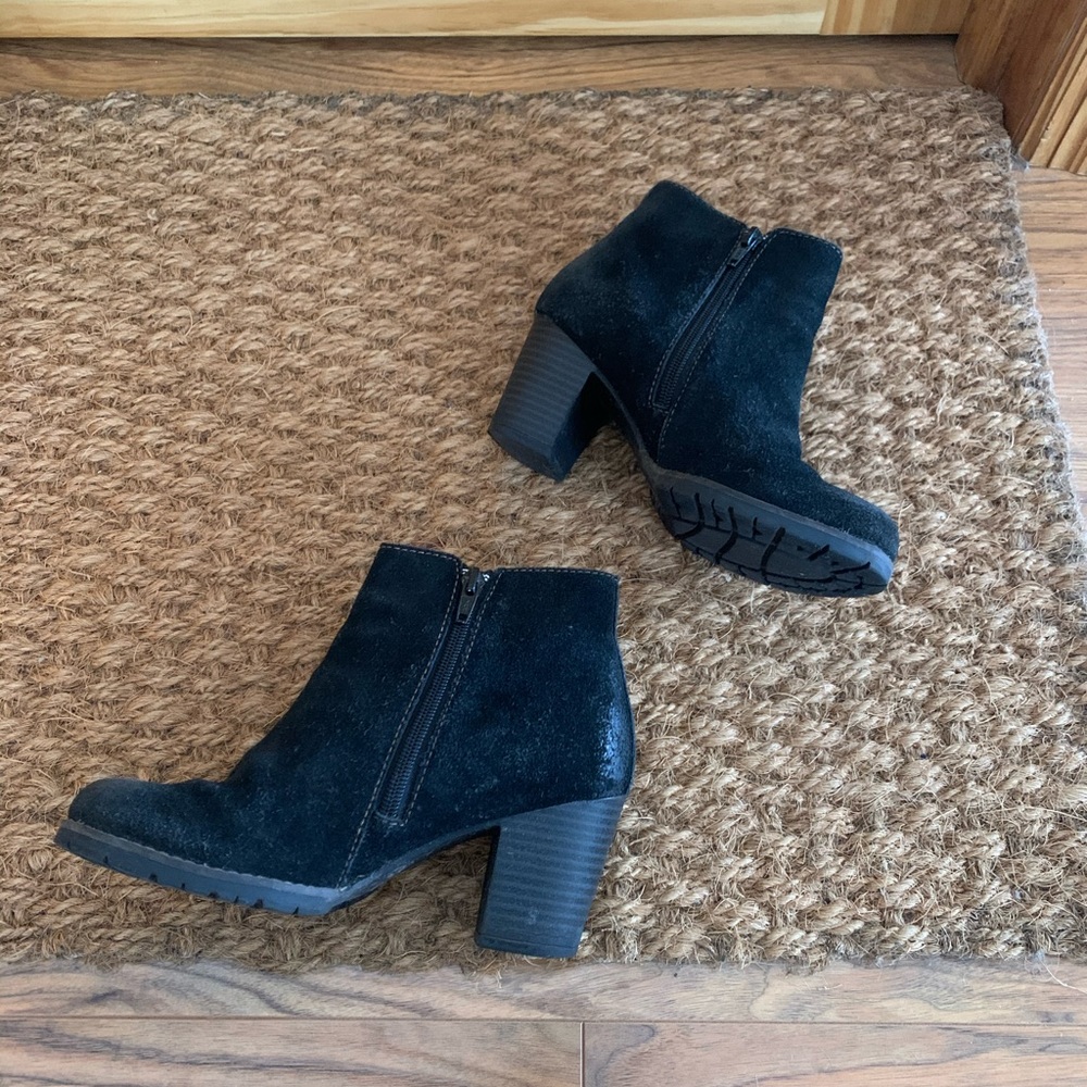 Clark’s Bendable Pause Camelia Booties - image 5